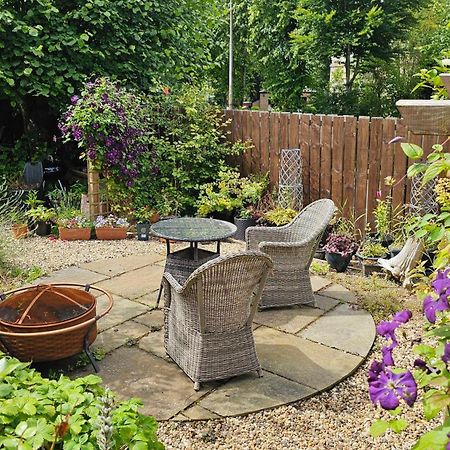 Beautiful Self Contained Apartment With Garden Glasgow Exterior photo